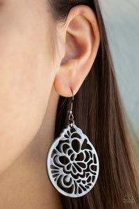 garden-mosaic-black-earrings