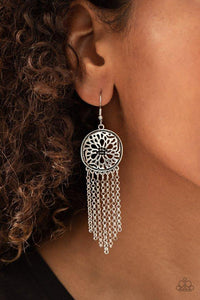blissfully-botanical-black-earrings