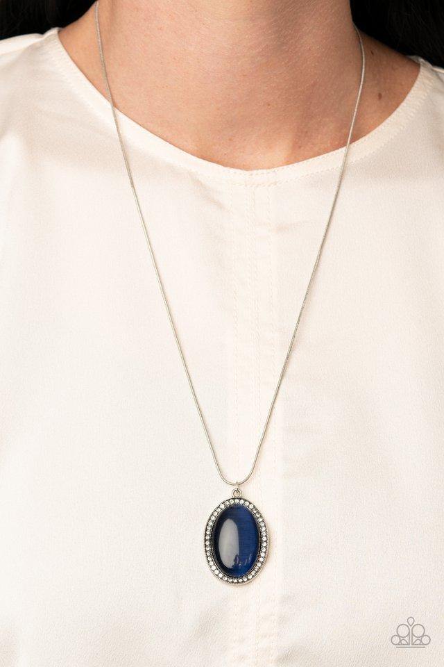 glisten-to-this-blue-necklace