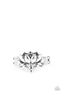 lotus-crowns-silver-ring-paparazzi-accessories