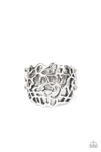get-your-frill-silver-ring-paparazzi-accessories