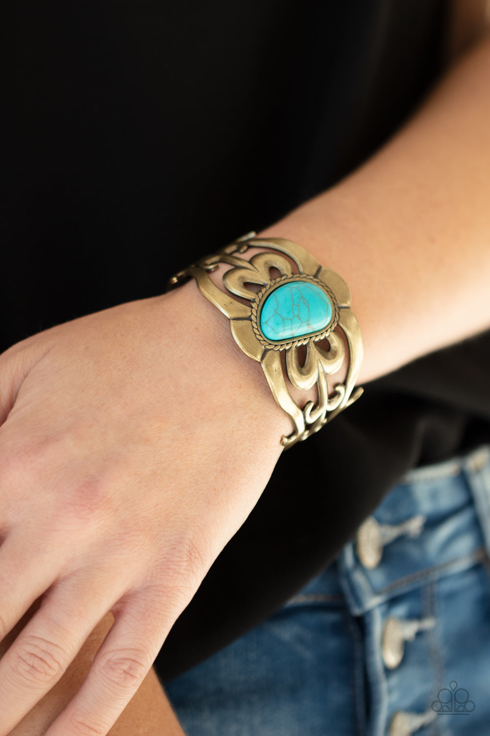 The MESAS are Calling - Brass Bracelet - Paparazzi Accessories
