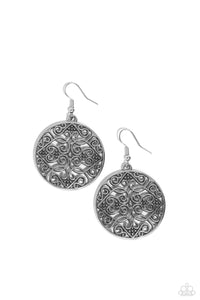 dubai-decor-silver-earrings-paparazzi-accessories