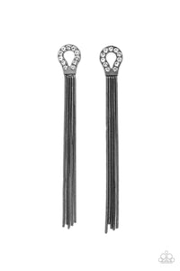 dallas-debutante-black-post earrings-paparazzi-accessories