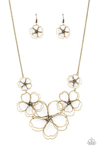 the-show-must-grow-on-brass-necklace-paparazzi-accessories