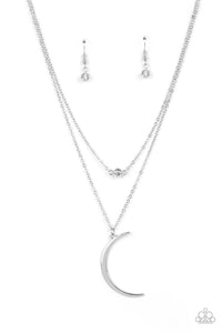 modern-moonbeam-silver-necklace-paparazzi-accessories