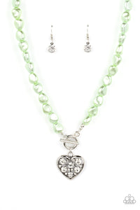 color-me-smitten-green-necklace-paparazzi-accessories