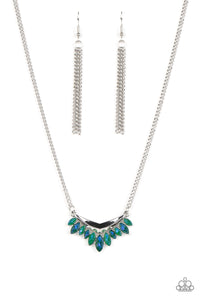 flash-of-fringe-green-necklace-paparazzi-accessories