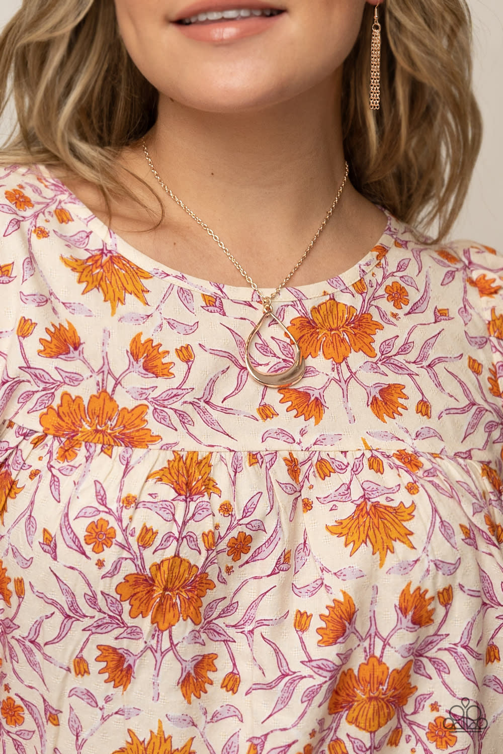 Subtle Season - Rose Gold Necklace - Paparazzi Accessories