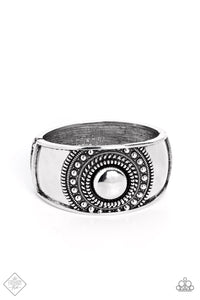 gorgeous-gypsy-silver-bracelet-paparazzi-accessories