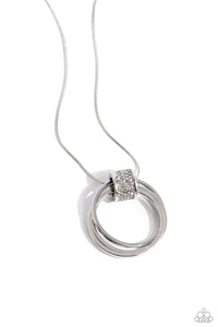 in-the-swing-of-rings-white-necklace-paparazzi-accessories