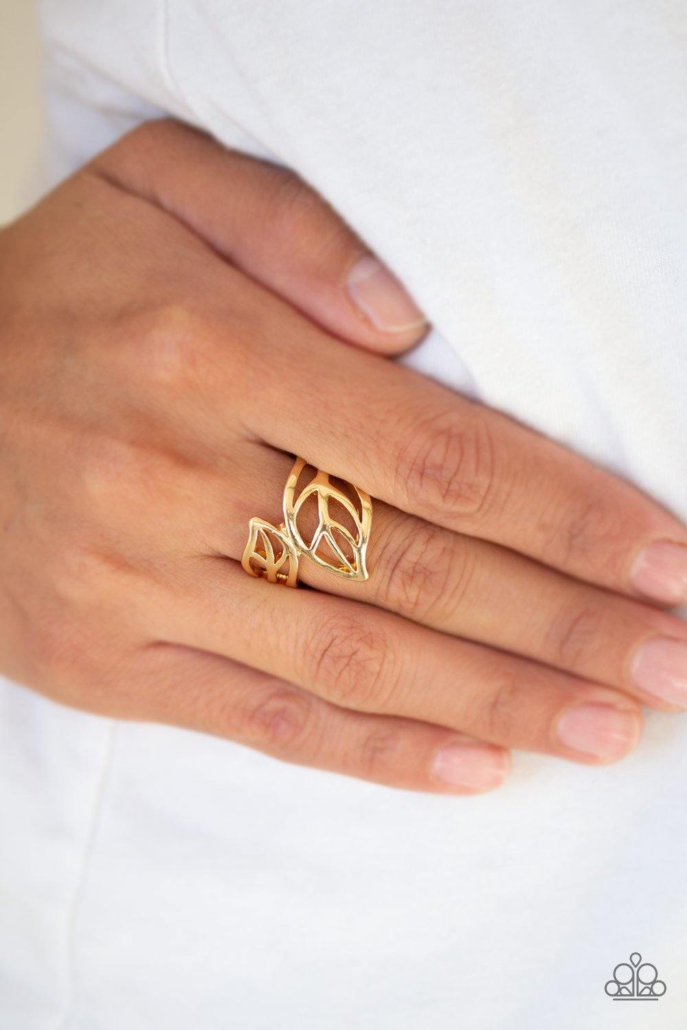 LEAF It All Behind - Gold Ring - Paparazzi Accessories - Sassysblingandthings