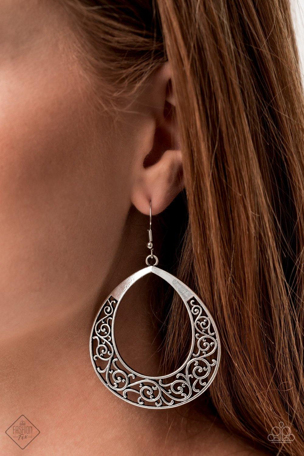 Vineyard Venture - Silver Earrings - Paparazzi Accessories - Sassysblingandthings