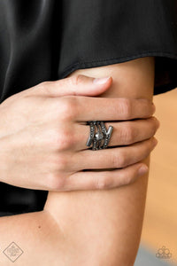 Well Played - Black Ring - Paparazzi Accessories - Sassysblingandthings